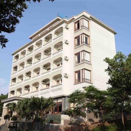 Hoa Binh Ha Long Hotel Экстерьер фото